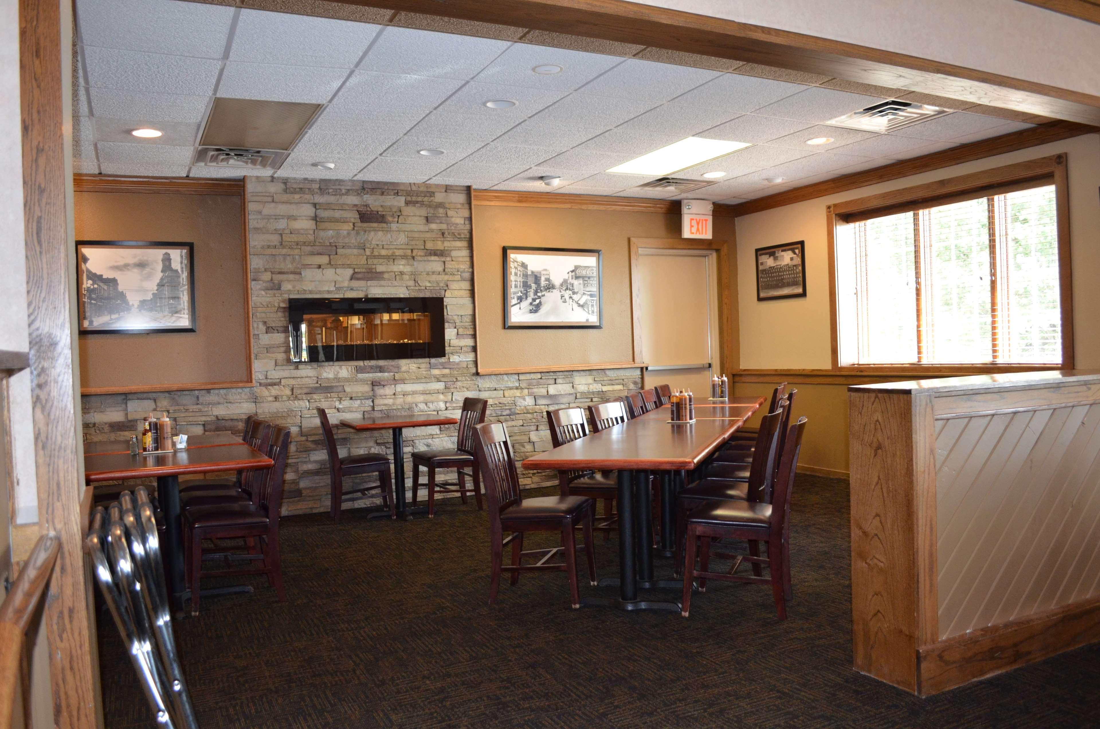Crossroads Hotel & Event Center Fort Dodge Exterior foto