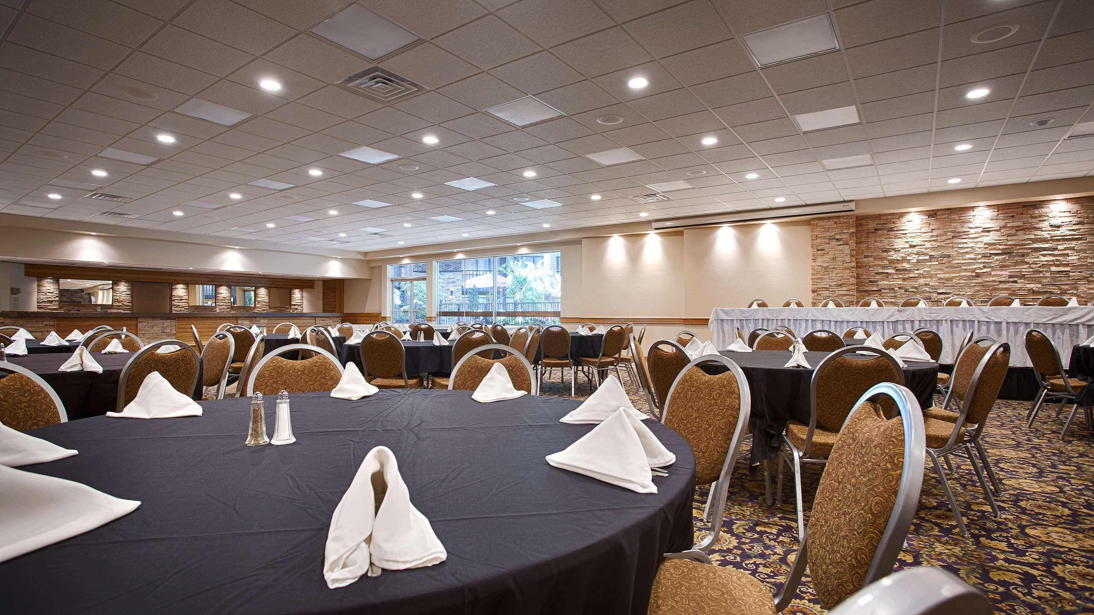 Crossroads Hotel & Event Center Fort Dodge Exterior foto